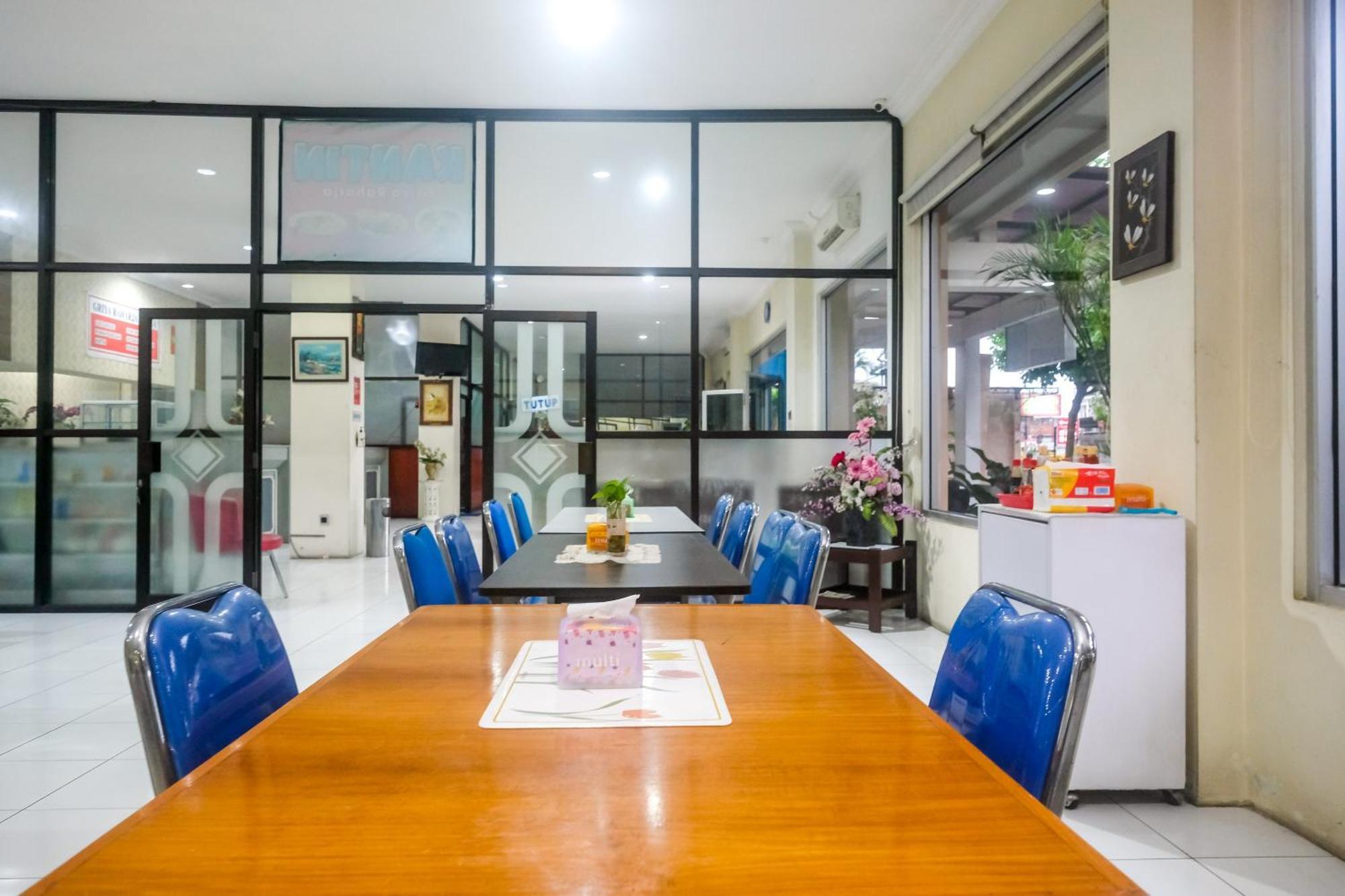 Reddoorz Syariah At Griya Raharja Klaten Exterior photo